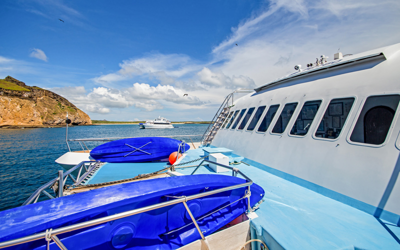 Archipel safety Galapagos Islands ATC Cruises