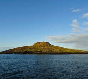 Chinese Hat Archipel ATC Cruises Galapagos Islands Ecuador